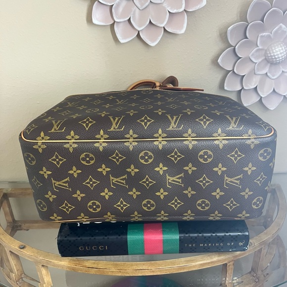 LOUIS VUITTON MONOGRAM DEAUVILLE TOTE - Picture 4 of 13